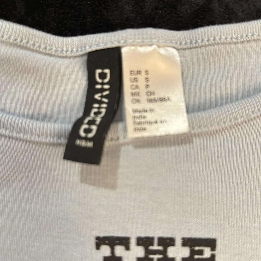 5/$20 + $5.95 shipping bundle deal! - size small crop top - Picture 2 of 2